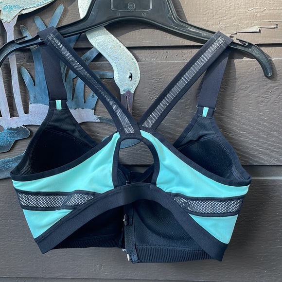VXS Sport Victoria’s Secret Sports Bra - Picture 5 of 6